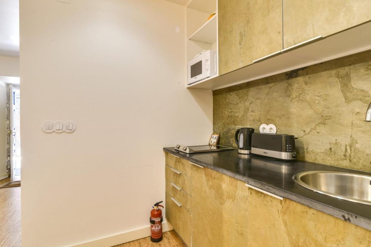 New With Easy Access In Traditional Area Lejlighed Lisboa