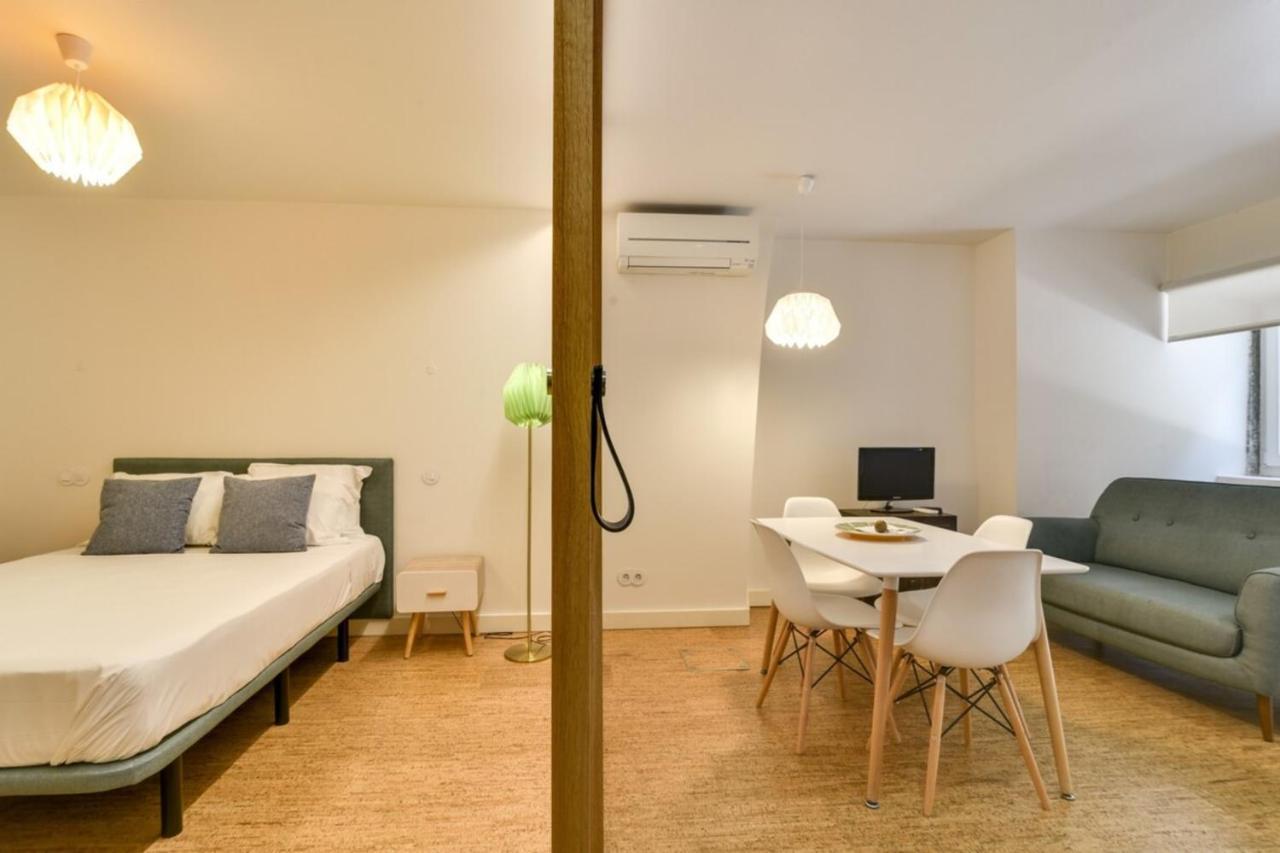 New With Easy Access In Traditional Area Lejlighed *